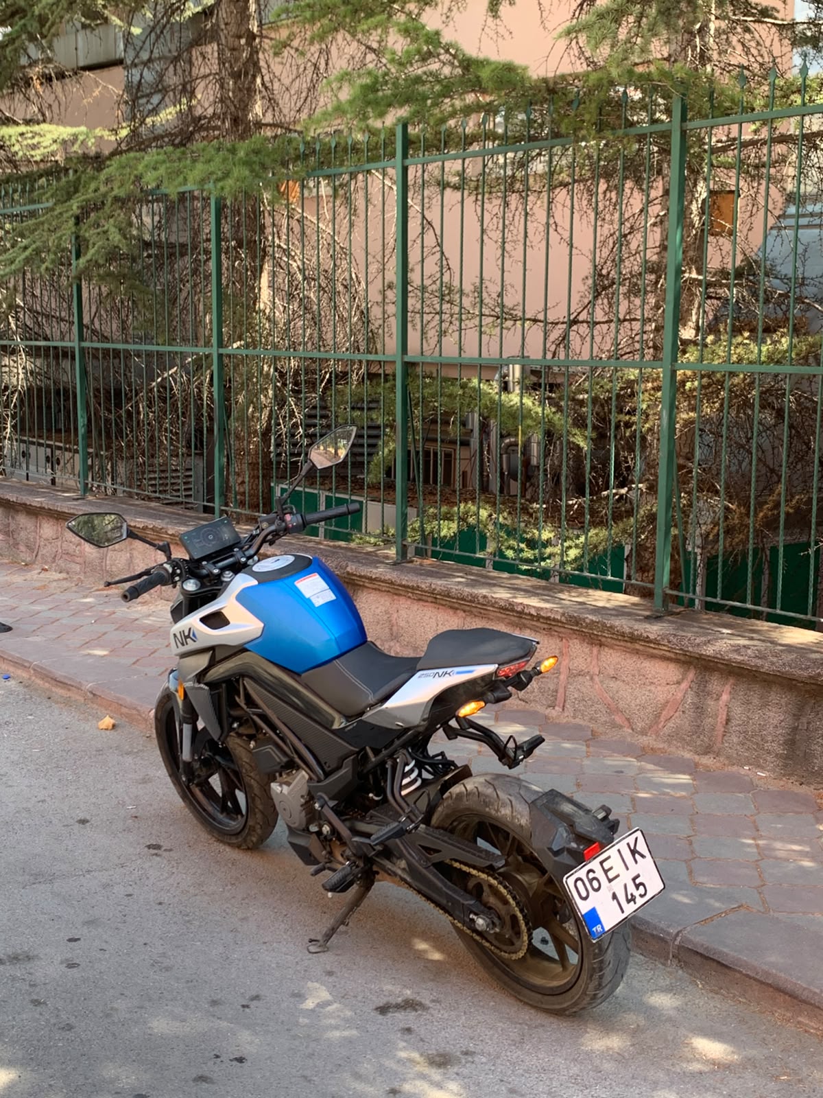 CFMOTO 250NK